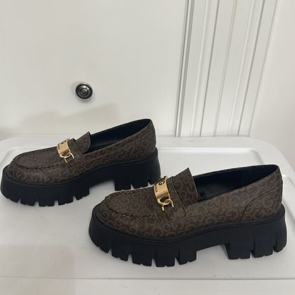 GBG Los Angeles Women's Brown‎ Loafers - Picture 2 of 6